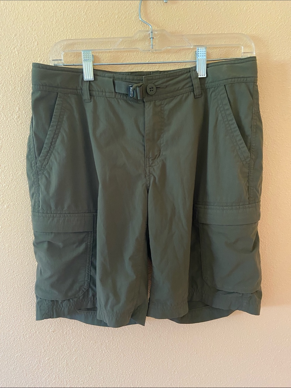 Women’s REI Relaxed Hiking Outdoor Green Shorts, Size 8, Stretch